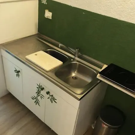 Lejlighed Garden Chill-room With Its Own Garden And Kitchen