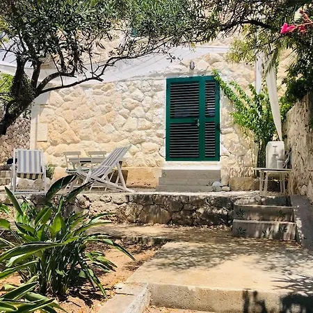 Garden Chill-room With Its Own Garden And Kitchen Hvar Town