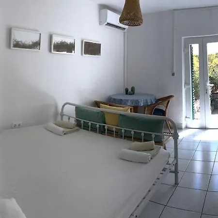 Garden Chill-room With Its Own Garden And Kitchen * Hvar Town
